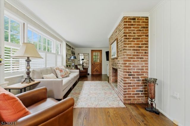 1061 Wychwood Rd, Westfield Town, NJ 07090