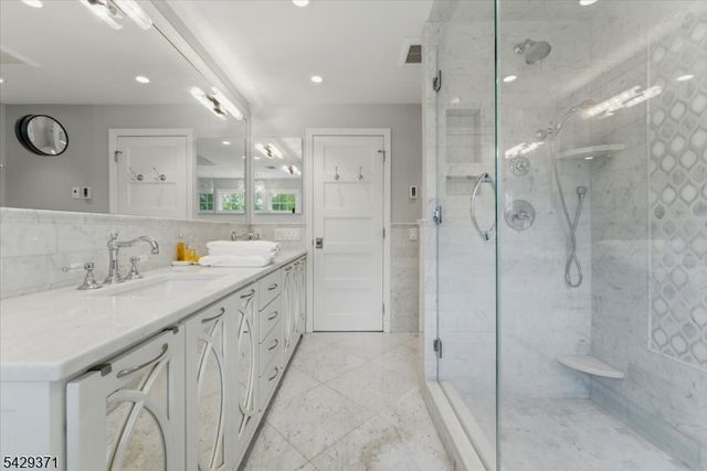 1061 Wychwood Rd, Westfield Town, NJ 07090
