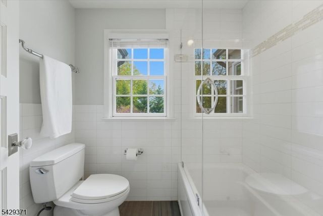 1061 Wychwood Rd, Westfield Town, NJ 07090