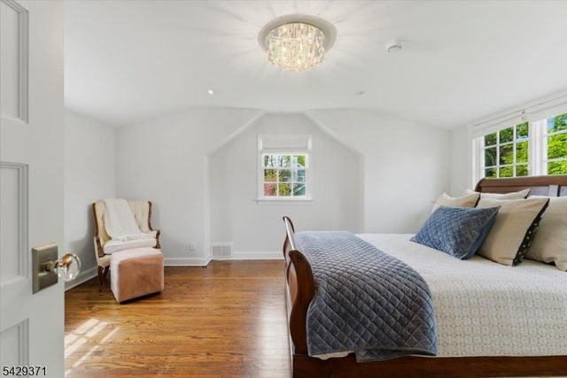 1061 Wychwood Rd, Westfield Town, NJ 07090