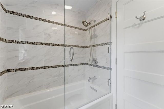 1061 Wychwood Rd, Westfield Town, NJ 07090