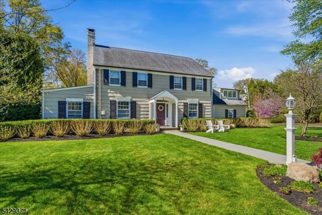 1061 Wychwood Rd, Westfield Town, NJ 07090