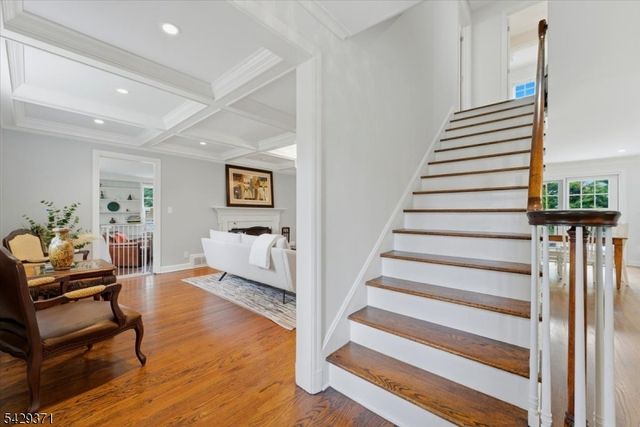 1061 Wychwood Rd, Westfield Town, NJ 07090