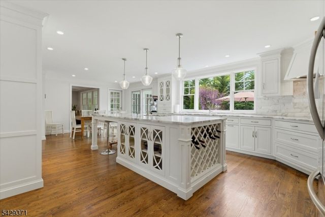 1061 Wychwood Rd, Westfield Town, NJ 07090