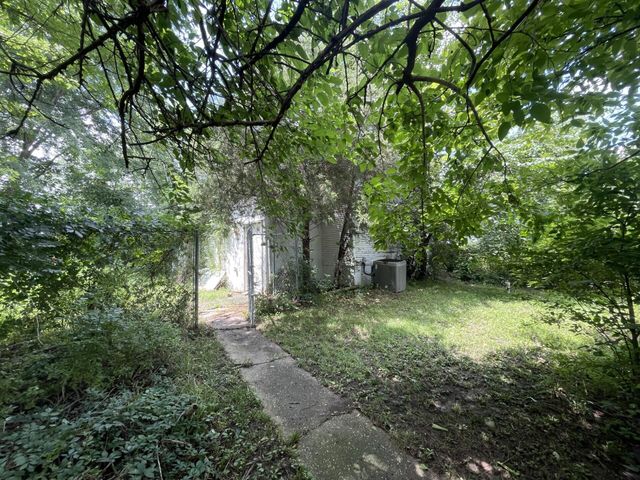 3626 E HIGHWAY 24, Moberly, MO 65270