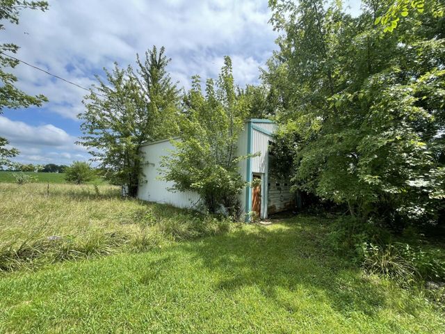 3626 E HIGHWAY 24, Moberly, MO 65270