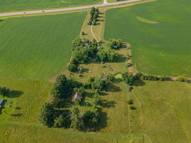 3626 E HIGHWAY 24, Moberly, MO 65270