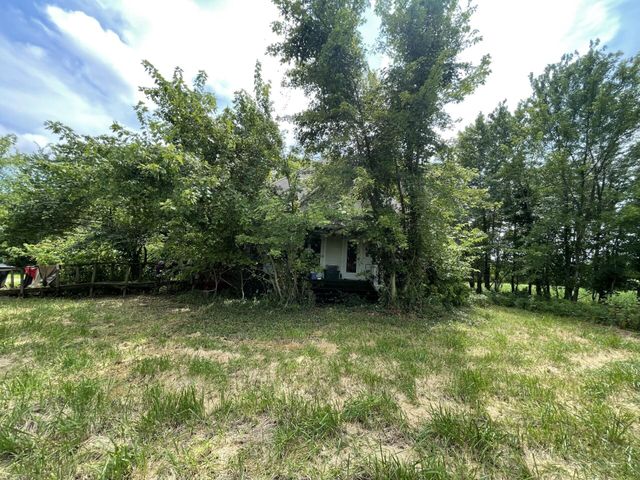 3626 E HIGHWAY 24, Moberly, MO 65270