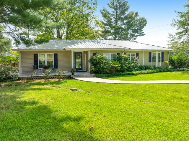 206 Arvle York Circle, Lookout Mountain, GA 30750