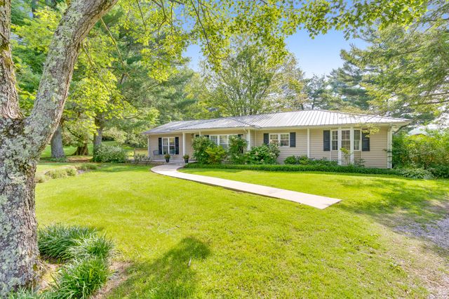 206 Arvle York Circle, Lookout Mountain, GA 30750