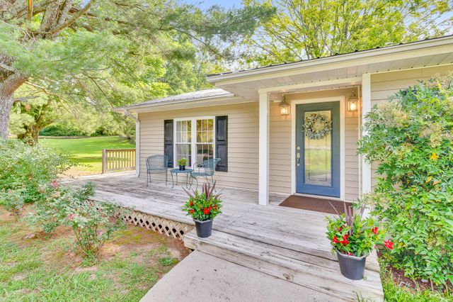 206 Arvle York Circle, Lookout Mountain, GA 30750