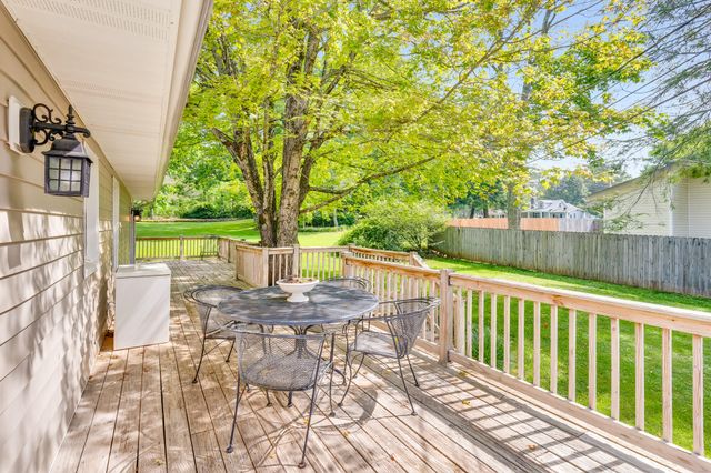 206 Arvle York Circle, Lookout Mountain, GA 30750