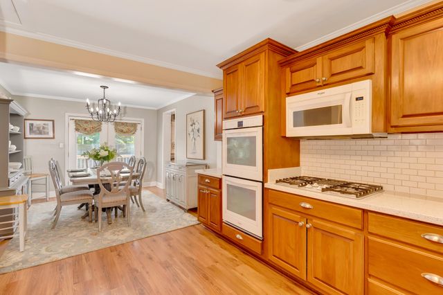 206 Arvle York Circle, Lookout Mountain, GA 30750