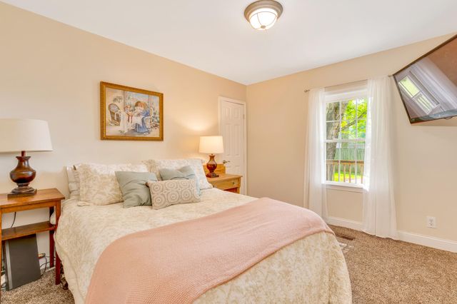 206 Arvle York Circle, Lookout Mountain, GA 30750