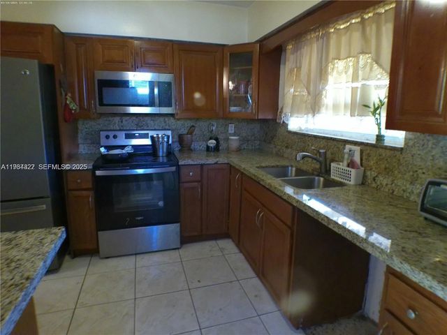 15775 NE 13th Ave, North Miami Beach, FL 33162