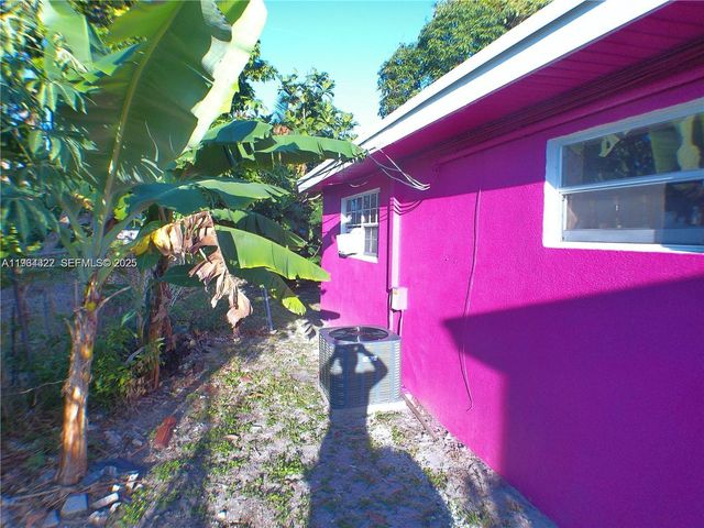 15775 NE 13th Ave, North Miami Beach, FL 33162