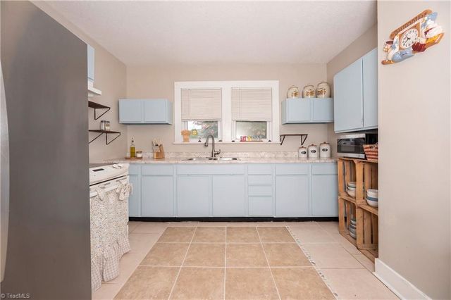 5102 Old Walkertown Road, Winston-salem, NC 27105