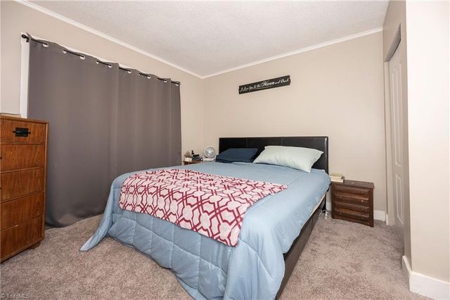 5102 Old Walkertown Road, Winston-salem, NC 27105