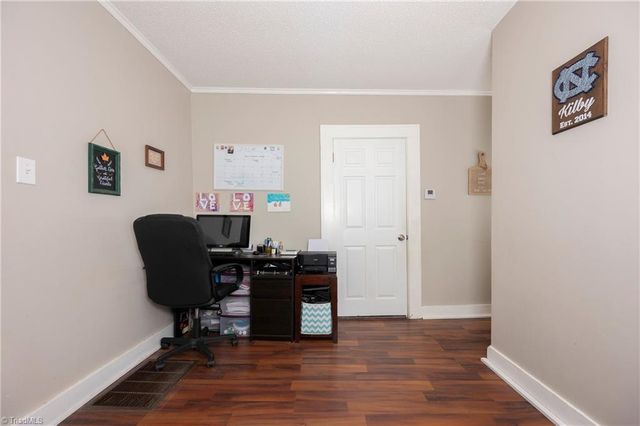 5102 Old Walkertown Road, Winston-salem, NC 27105