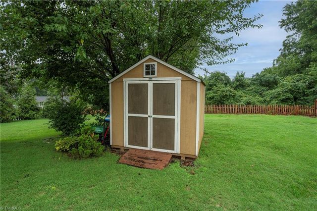 5102 Old Walkertown Road, Winston-salem, NC 27105