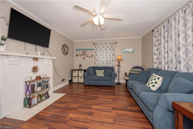 5102 Old Walkertown Road, Winston-salem, NC 27105