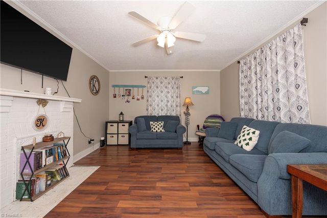 5102 Old Walkertown Road, Winston-salem, NC 27105
