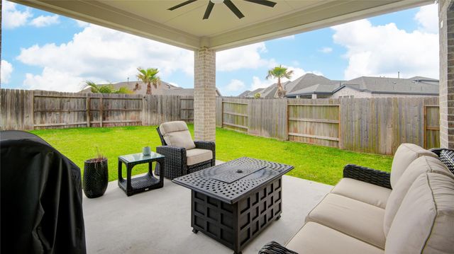18927 Toscana Lane, New Caney, TX 77357