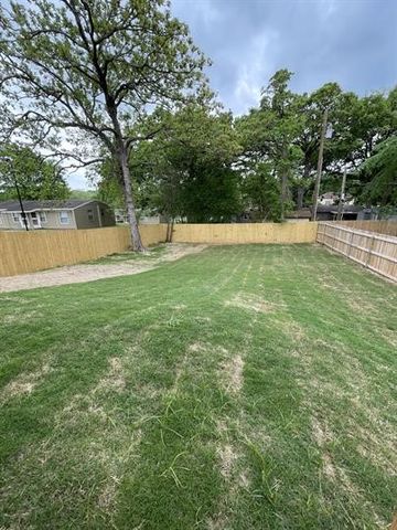730 E Woodard Street, Denison, TX 75021