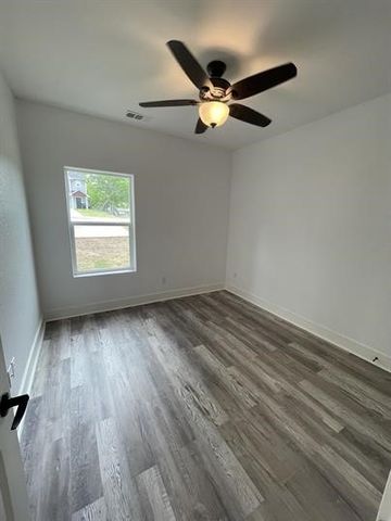 730 E Woodard Street, Denison, TX 75021