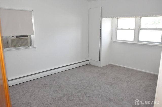9 FLORENCE Street, Parlin, NJ 08859