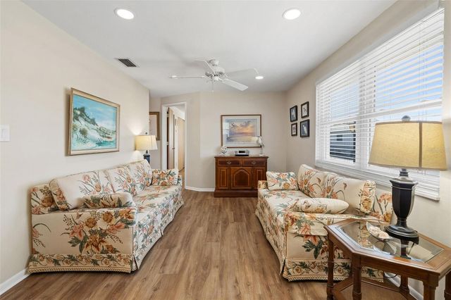 12400 PARK BOULEVARD 217, Seminole, FL 33772