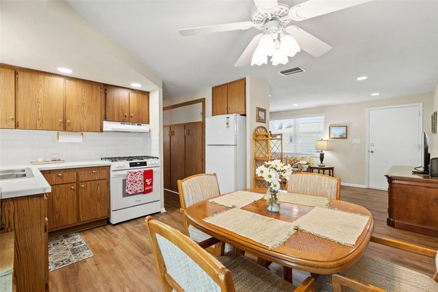 12400 PARK BOULEVARD 217, Seminole, FL 33772