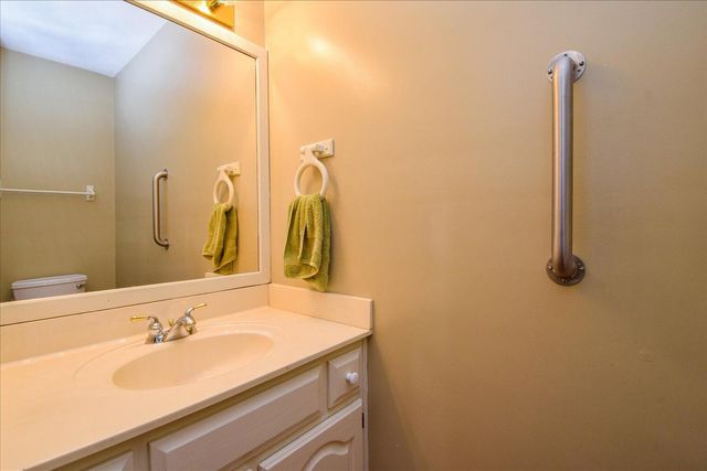 620 Duxbury LN, Salem, VA 24153