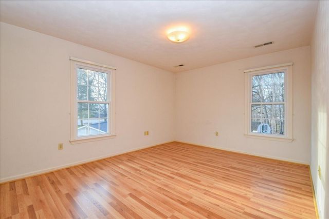 620 Duxbury LN, Salem, VA 24153