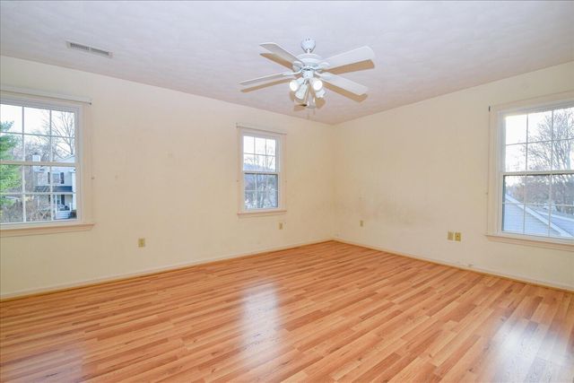 620 Duxbury LN, Salem, VA 24153