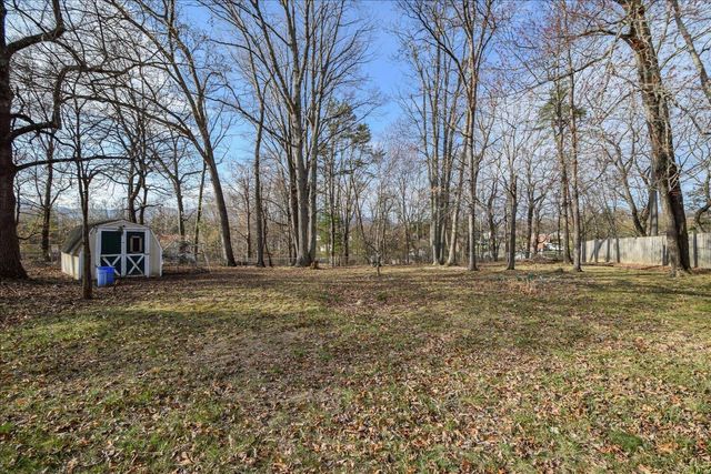 620 Duxbury LN, Salem, VA 24153