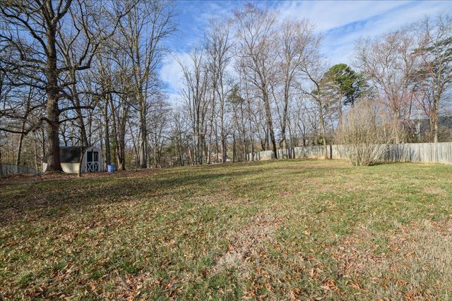 620 Duxbury LN, Salem, VA 24153