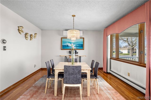 39 Cardy Lane, Cheektowaga, NY 14043