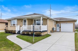 39 Cardy Lane, Cheektowaga, NY 14043