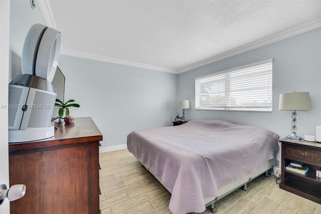 1900 NE 8th Ct 302, Fort Lauderdale, FL 33304