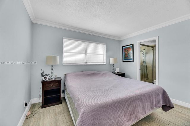 1900 NE 8th Ct 302, Fort Lauderdale, FL 33304