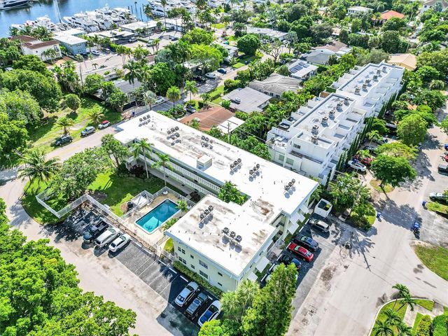 1900 NE 8th Ct 302, Fort Lauderdale, FL 33304