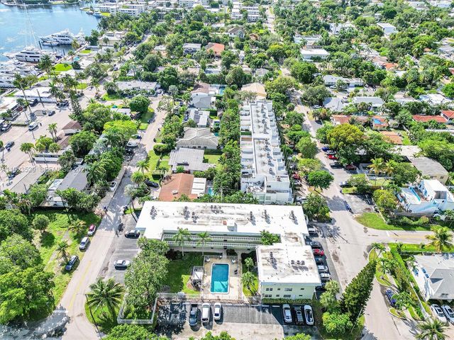 1900 NE 8th Ct 302, Fort Lauderdale, FL 33304