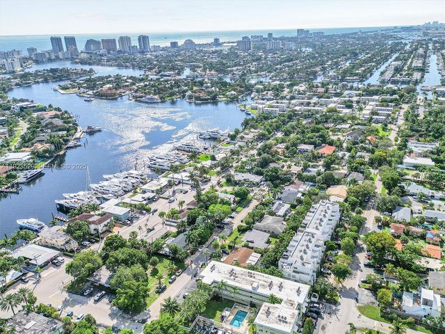 1900 NE 8th Ct 302, Fort Lauderdale, FL 33304