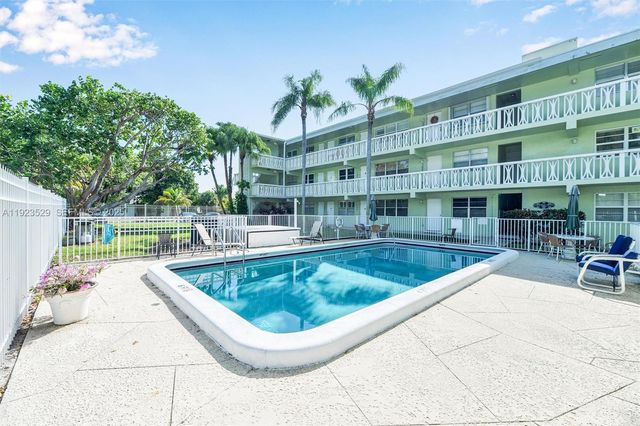 1900 NE 8th Ct 302, Fort Lauderdale, FL 33304