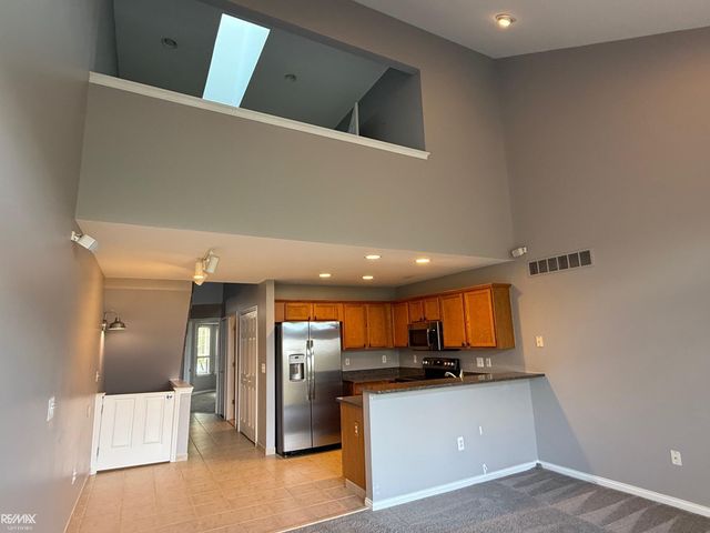 35037 Windsor Drive, New Baltimore, MI 48047