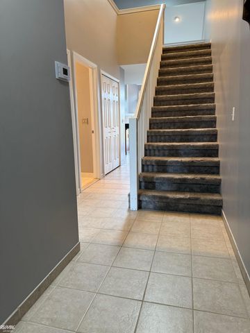 35037 Windsor Drive, New Baltimore, MI 48047