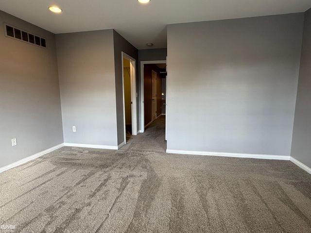 35037 Windsor Drive, New Baltimore, MI 48047