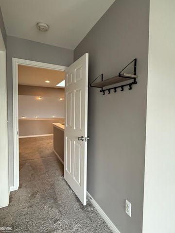 35037 Windsor Drive, New Baltimore, MI 48047