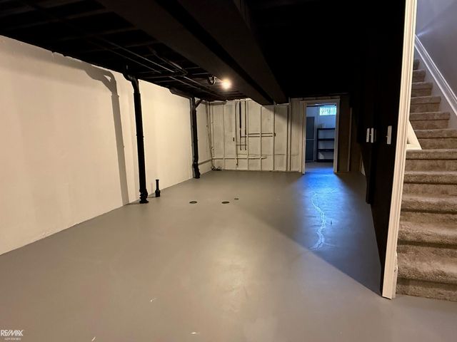 35037 Windsor Drive, New Baltimore, MI 48047